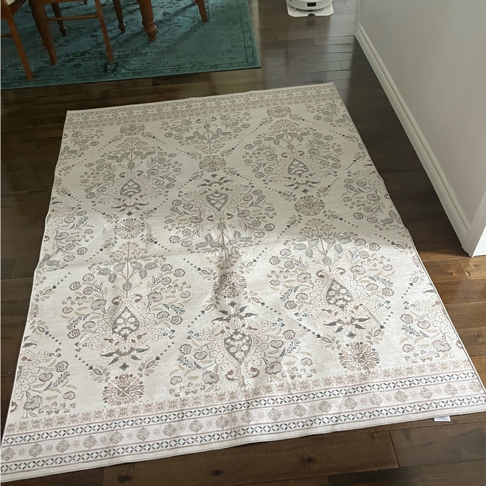 Machine Washable Floral Area Rug - Cream 63X89 inches